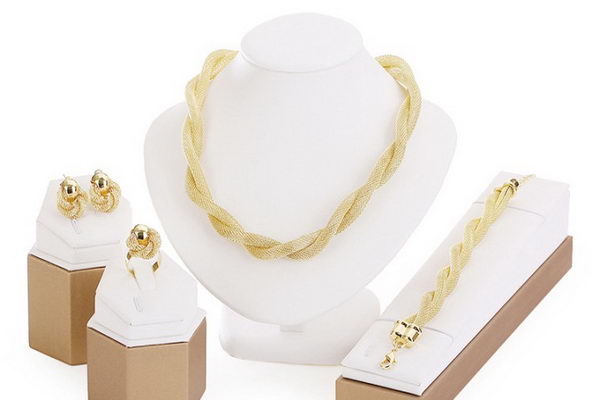 seo web nu trang trang suc